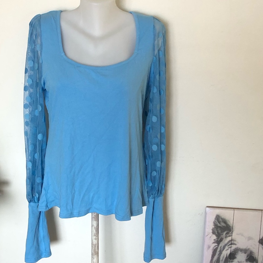 Women’s Ribbed Knit Top